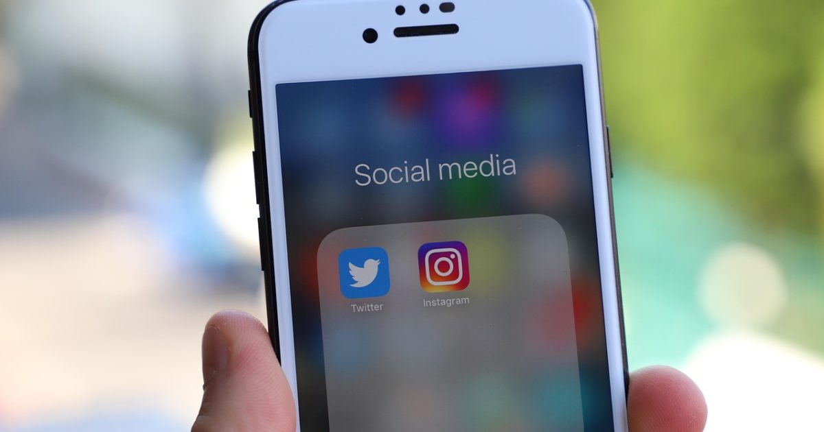 Iphone,  smartphone,  social media,  phone,  mobile phone,  icon,  display,  app,  social networks,  internet,  social,  facebook,  instagram,  twitter,  instagram,  twitter,  twitter,  twitter,  twitter,  twitter